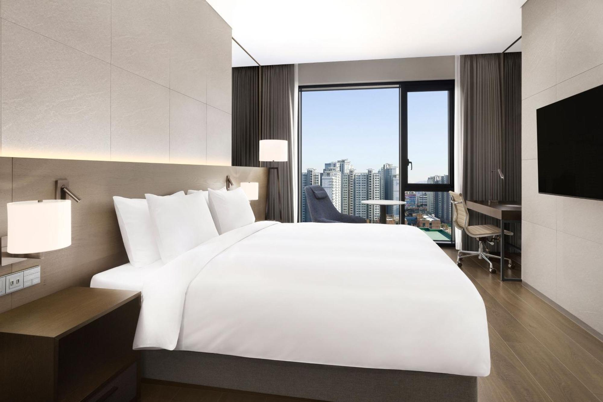 Four Points By Sheraton Suwon Exterior foto