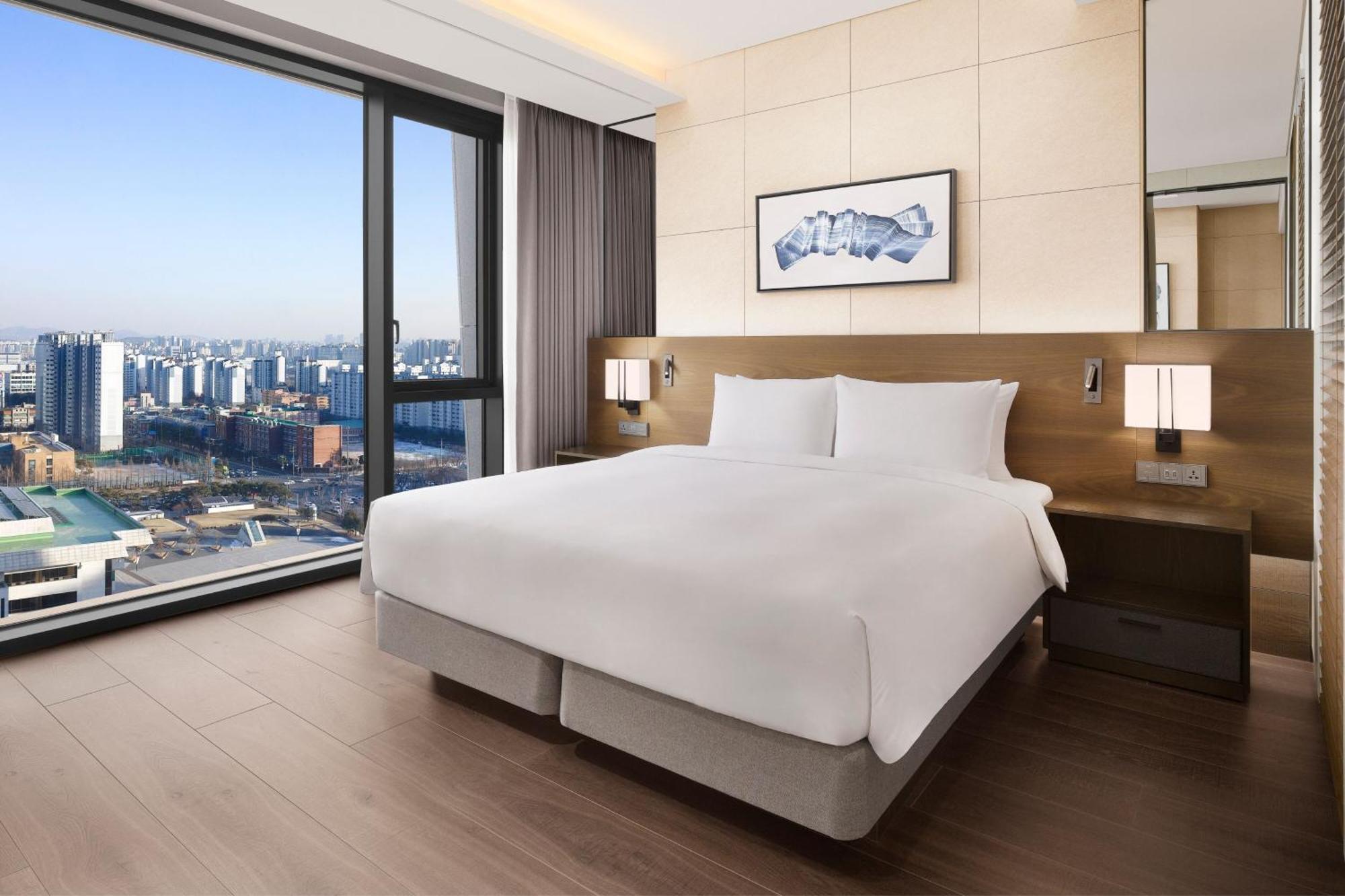 Four Points By Sheraton Suwon Exterior foto